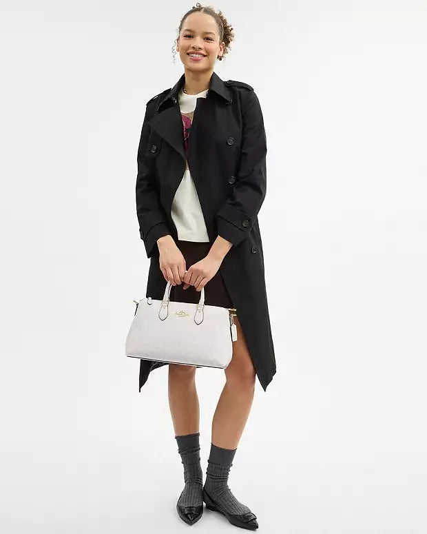 Coach Satchel con diseño de logotipo