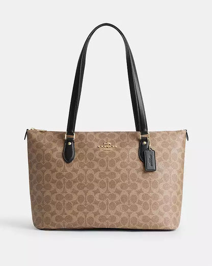 Bolsa de lona recubierta de la firma Coach