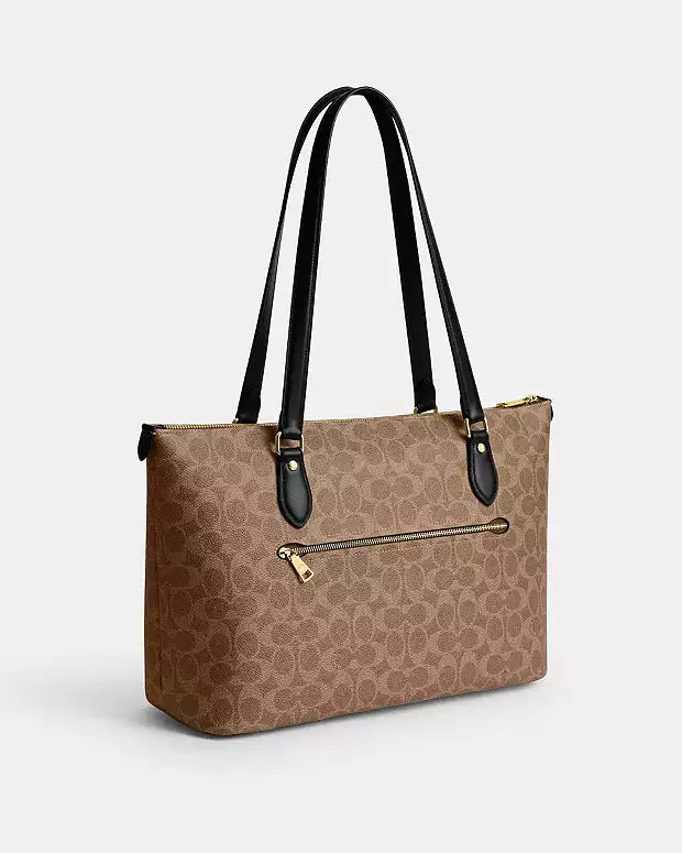 Bolsa de lona recubierta de la firma Coach